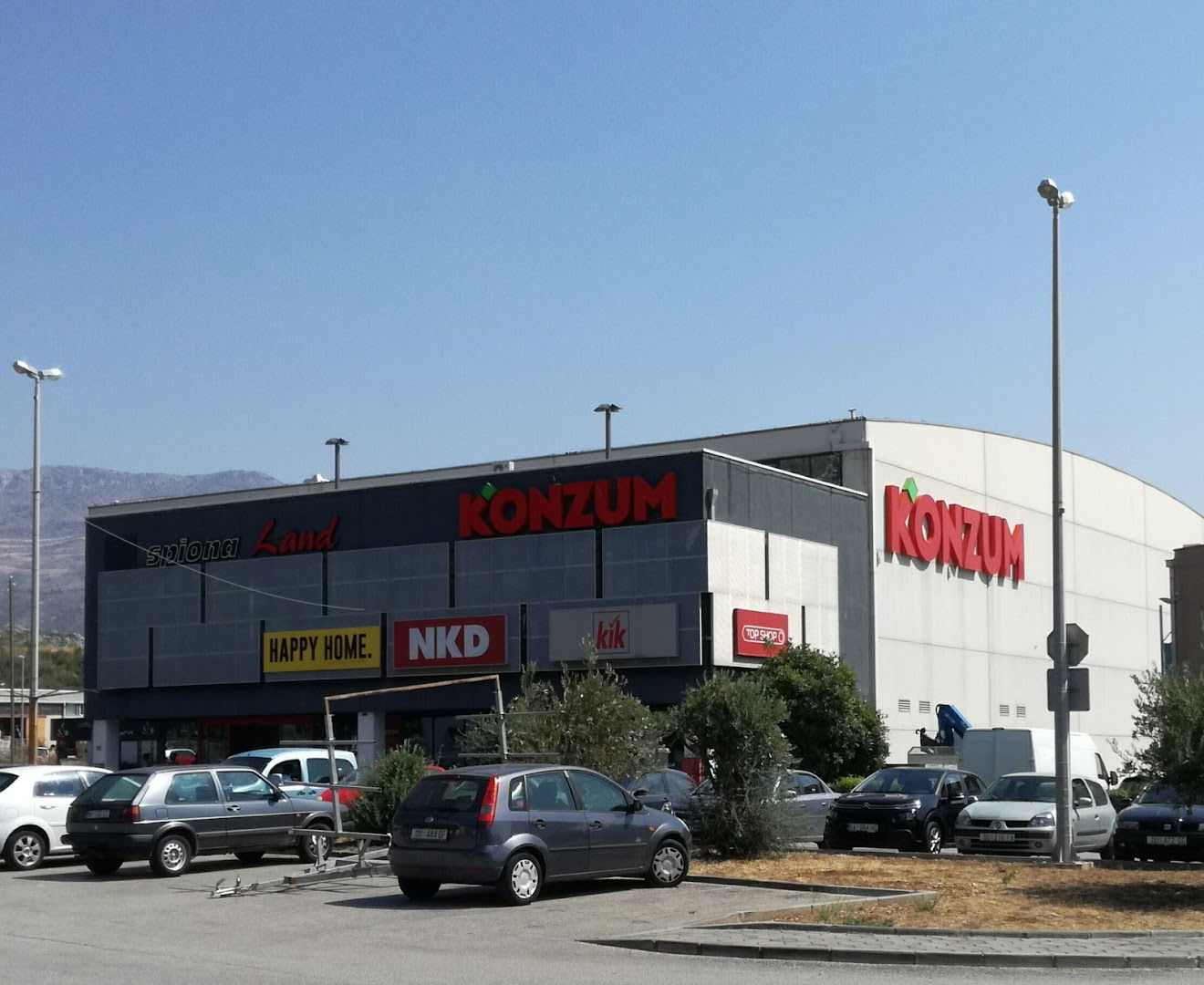 Maxi Konzum