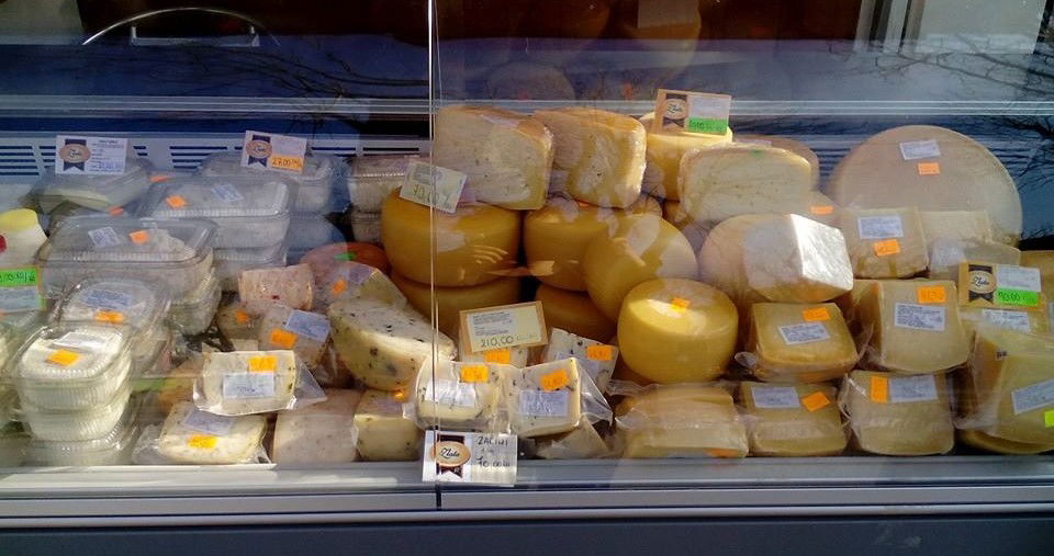 SIRANA ZLATA (Istarski sir / sir s tartufima / škripavac)