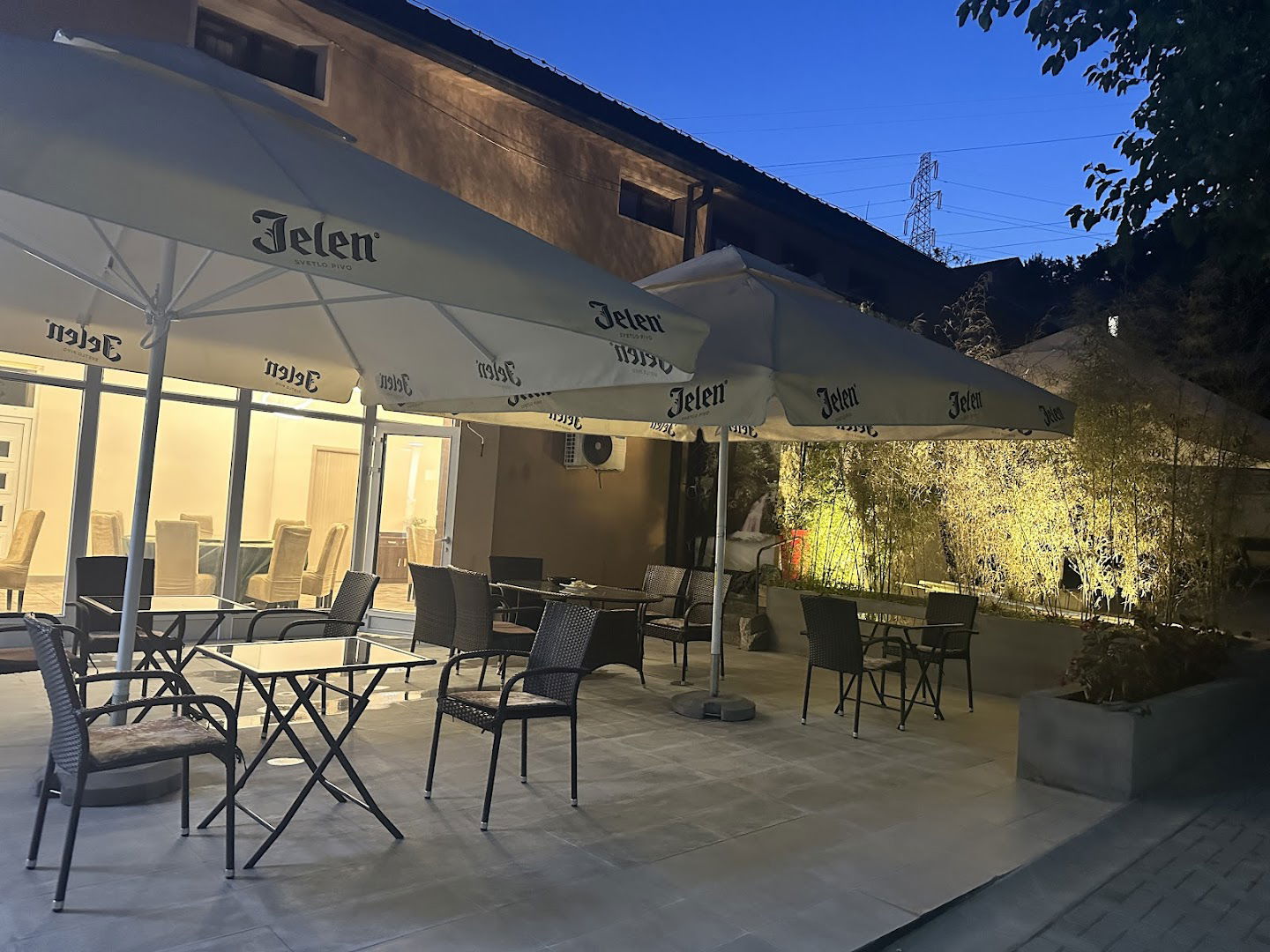 山河盛宴中餐厅 Planina i Reka Kineski Restoran