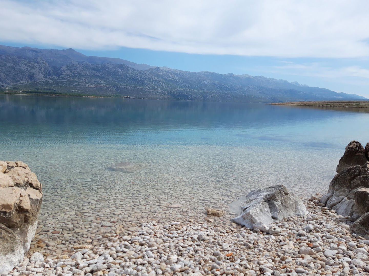 Pool and Sea Luxury Apartment