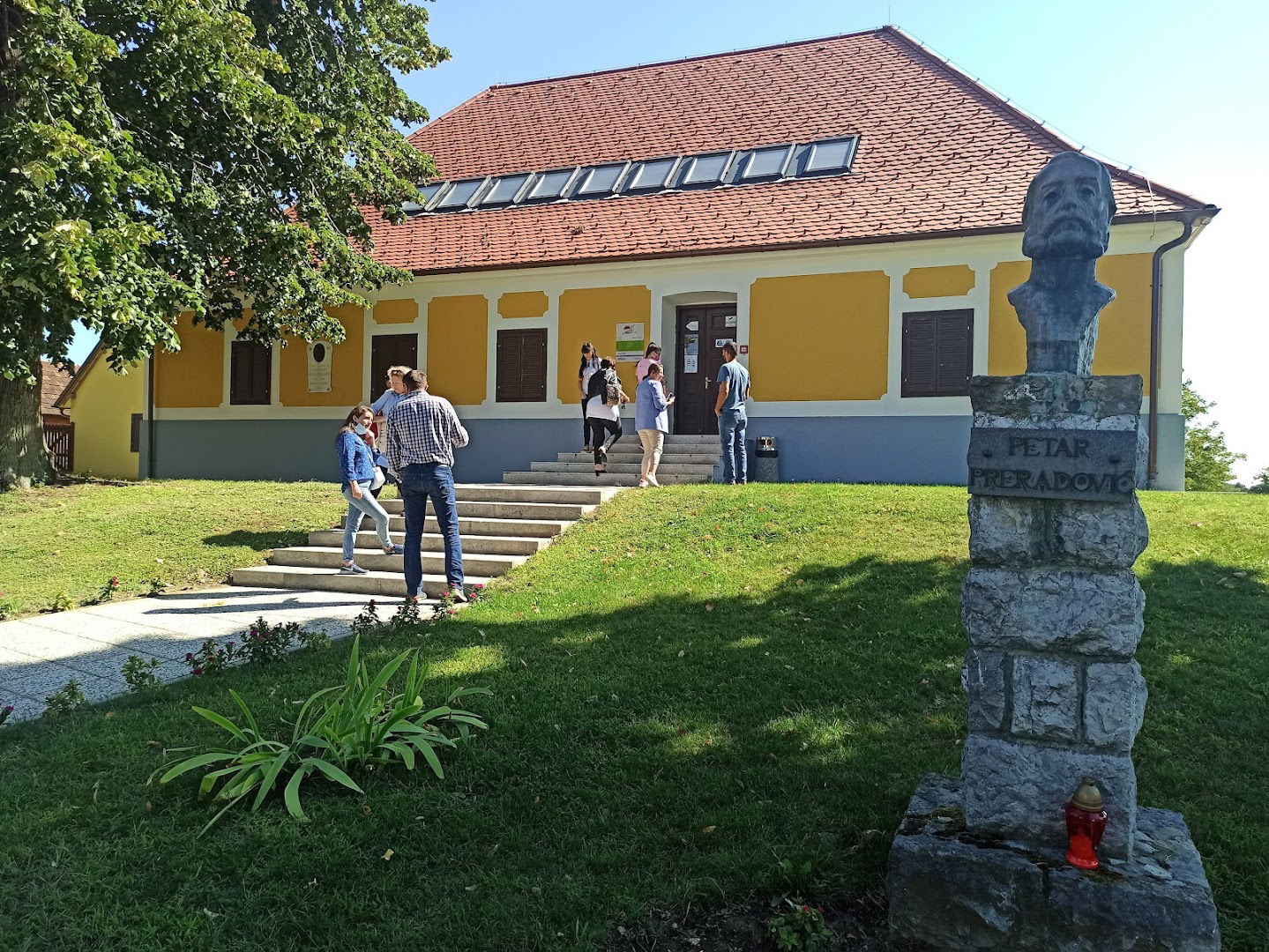 Rodna kuća Petra Preradovića