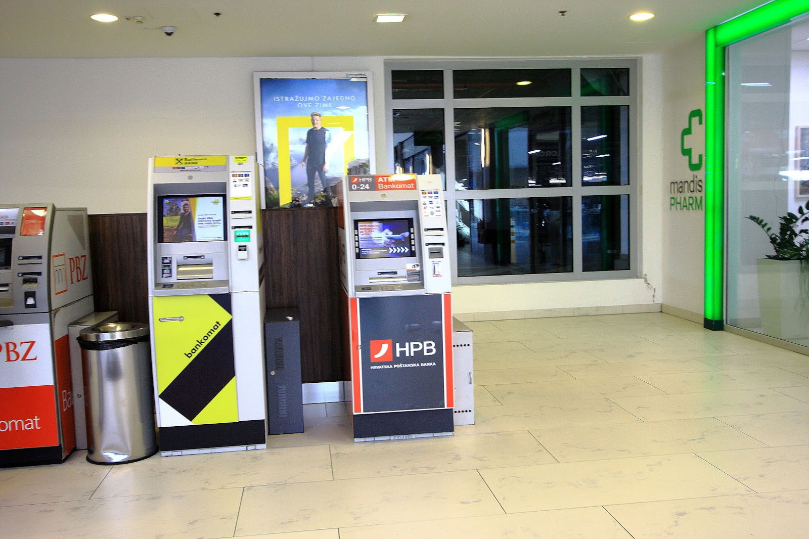 RaiffeisenBANK ATM
