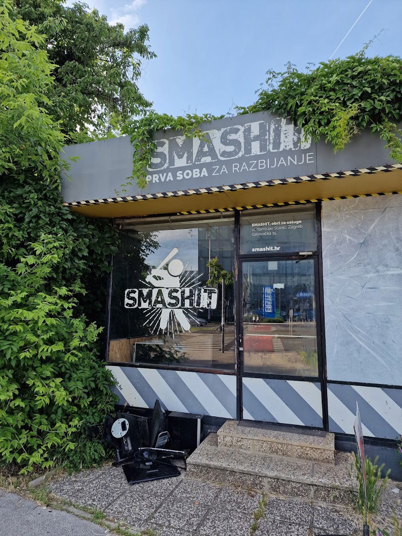 SMASHIT - Prva soba za razbijanje