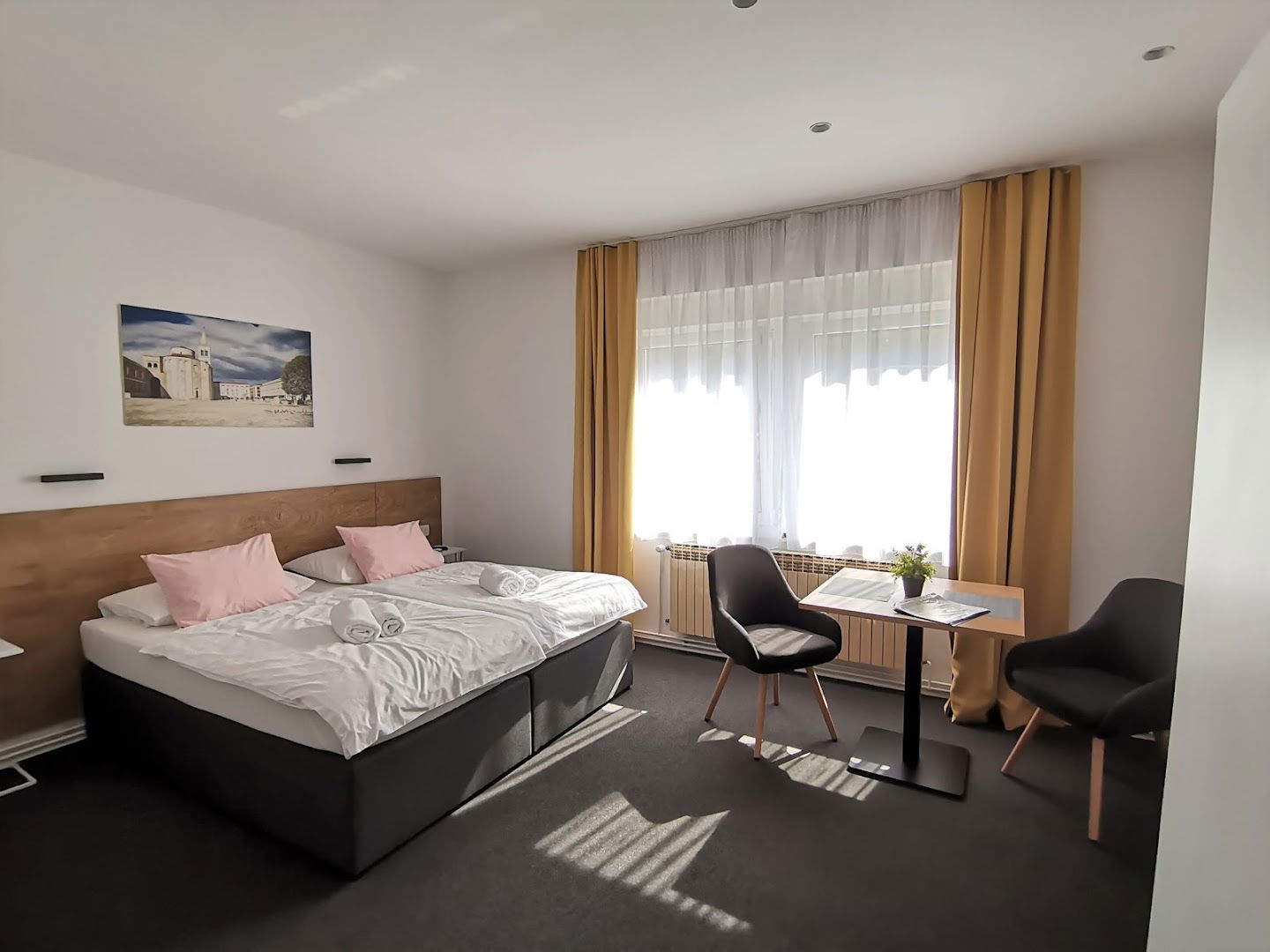Studio Apartments Merkur