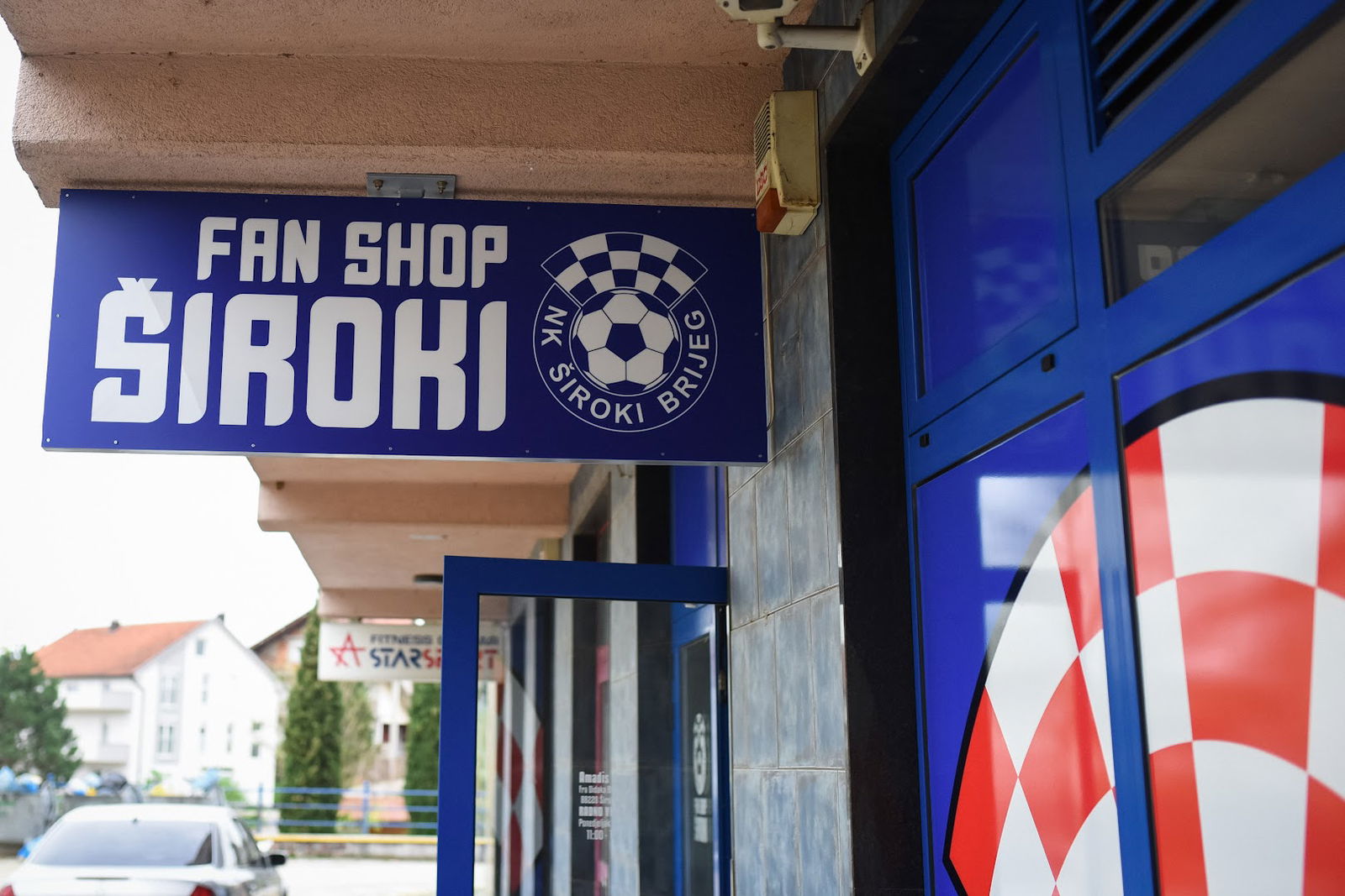 Fan shop Široki