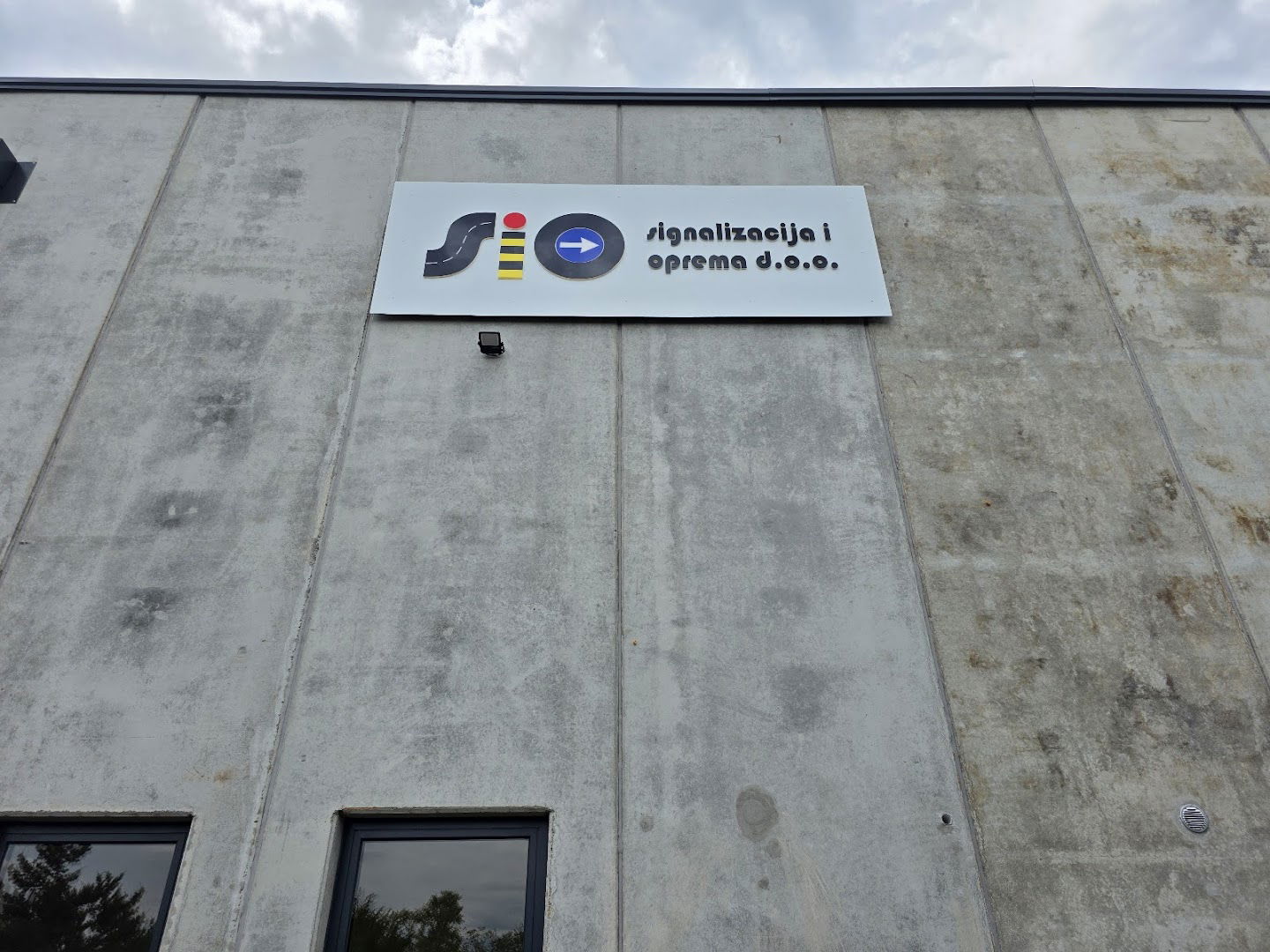SIGNALIZACIJA I OPREMA d.o.o.