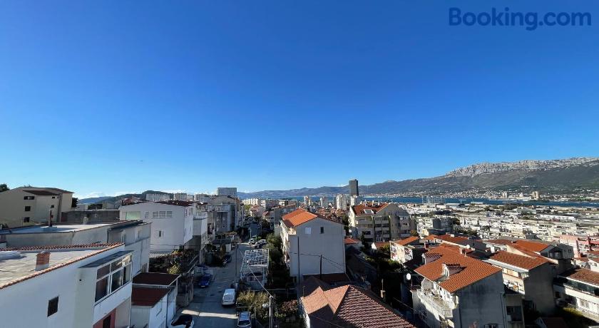 Apartment Sunset Split