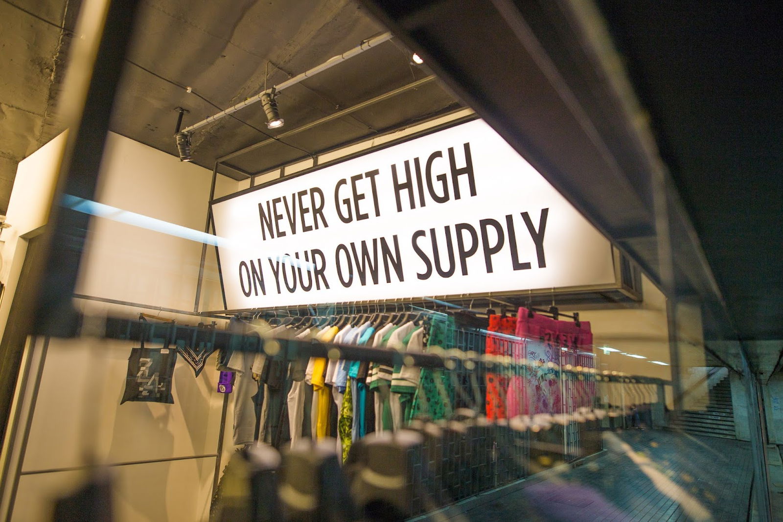 *Zla Shtek* CBD & headshop & Streetwear