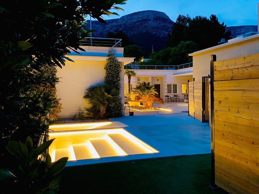 Zlatni Rat Beach Resort