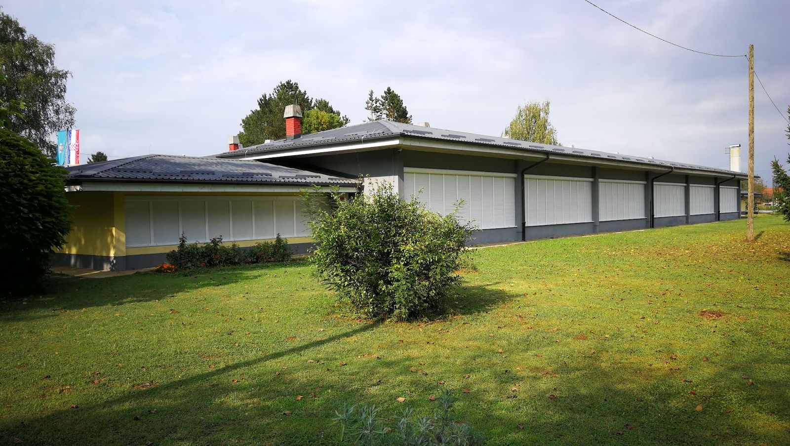 PRIMARY SCHOOL MAHIČNO