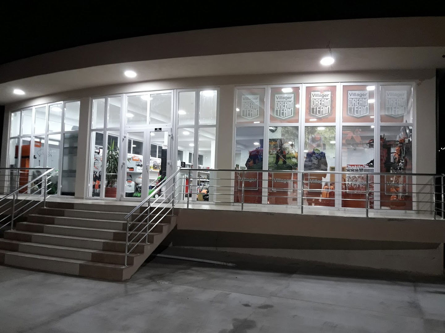 ALATNI CENTAR ĆURIĆ