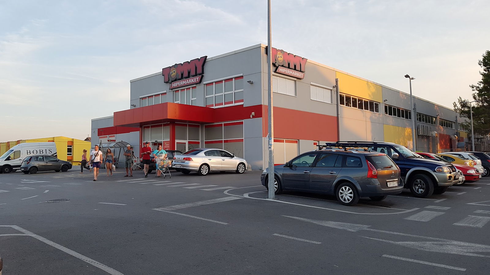 Tommy Hipermarket