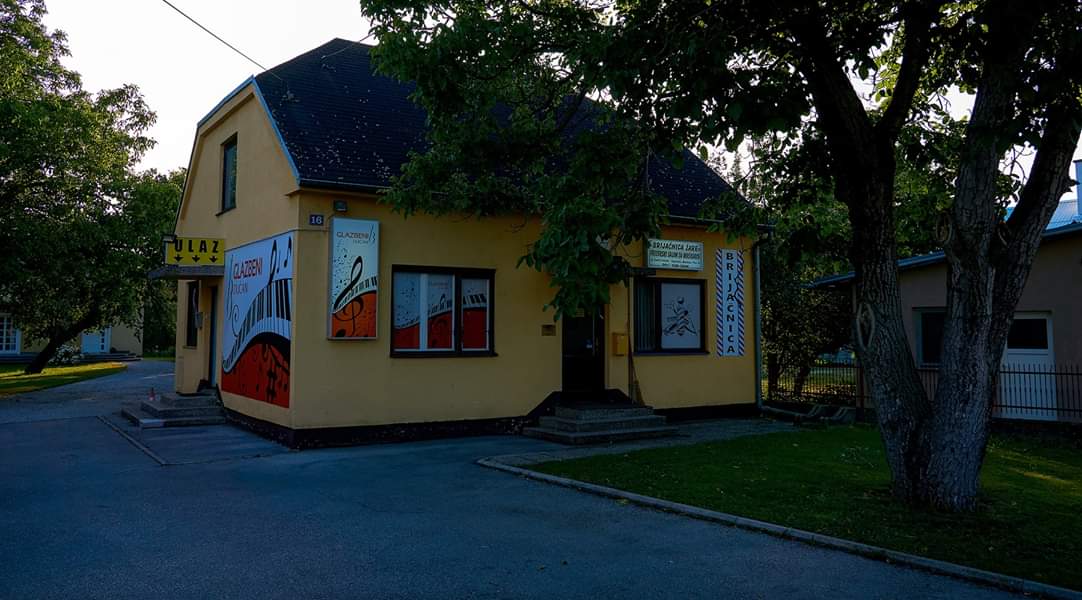 BRIJAČNICA ŽARE FRIZERSKI SALON ZA MUŠKARCE - OBRT, VL. ŽARKO BOČAK