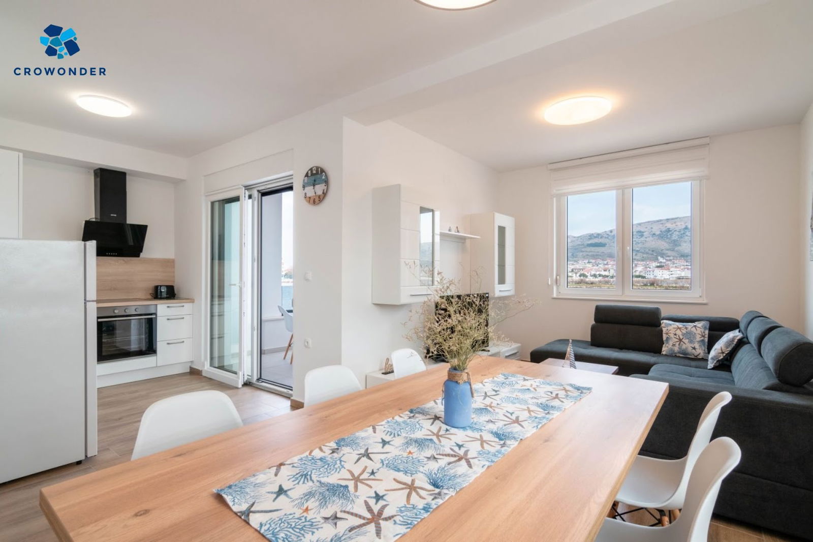 Crowonder Luxury Pag