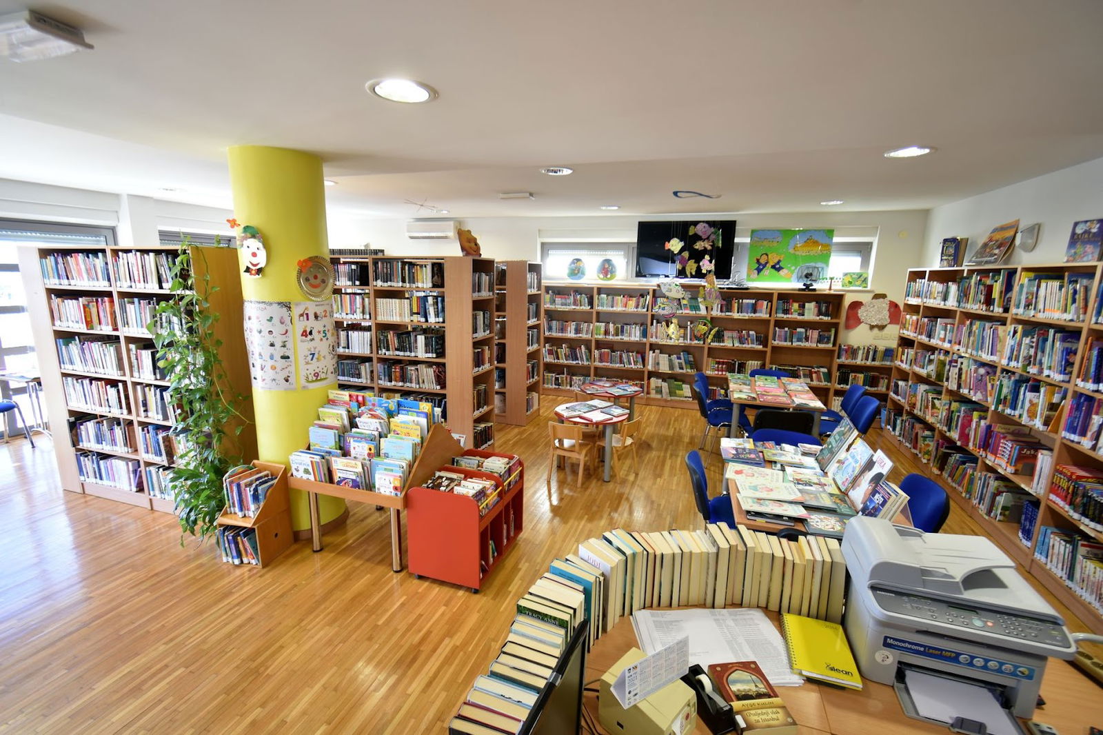 Gradska knjižnica Zadar - Ogranak Ploča