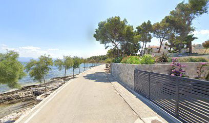 Ante Starčevića bb,Sutivan