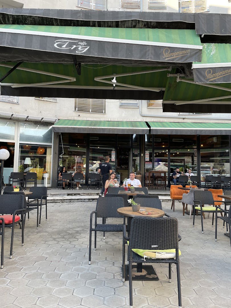 Cafe Bar & Restaurant Trg