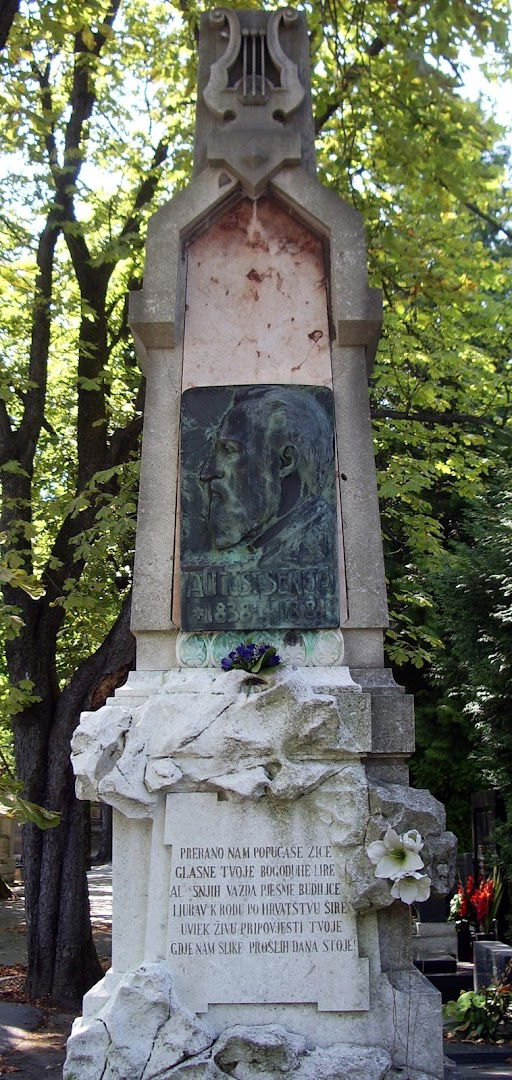 Spomenik Augustu Šenoi Rudolfa Valdeca