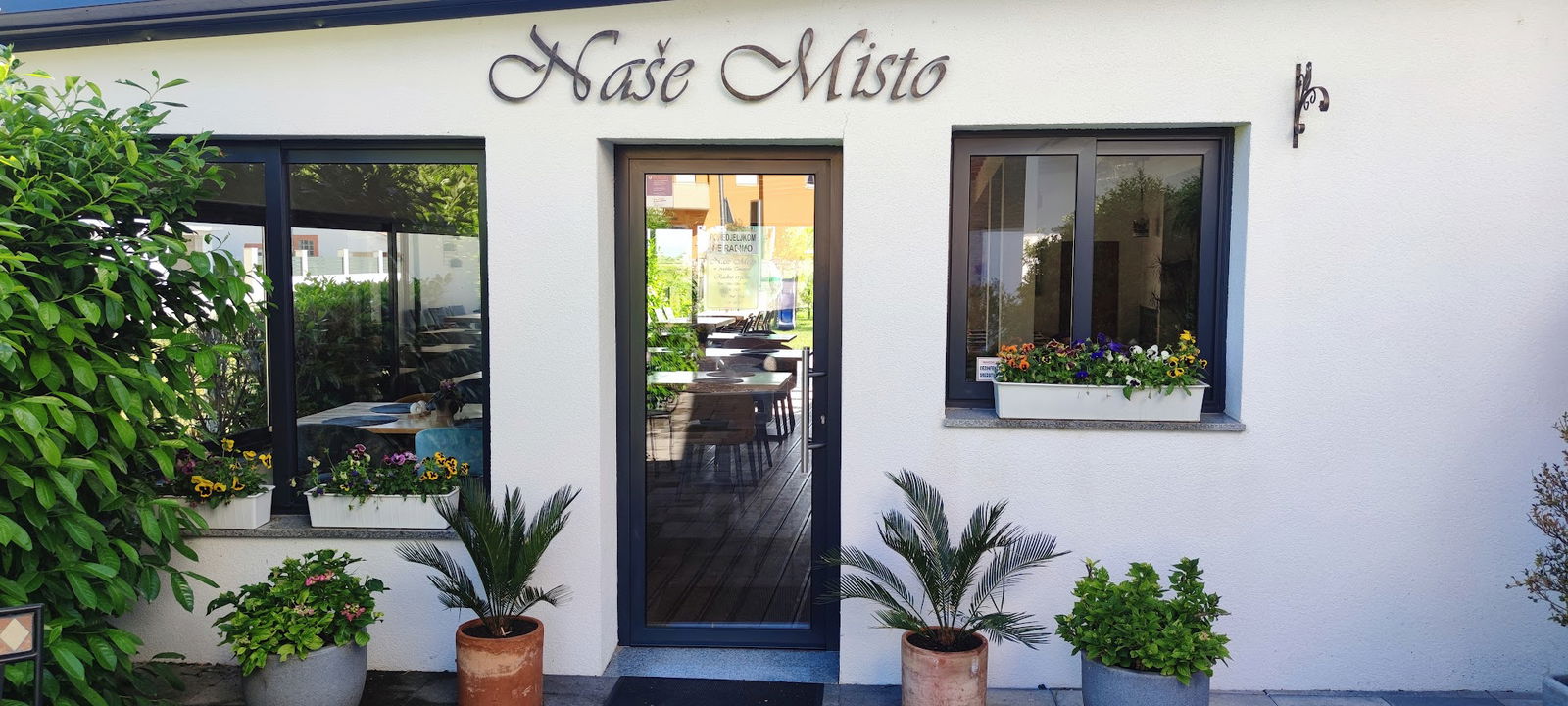 Restaurant "Naše Misto"