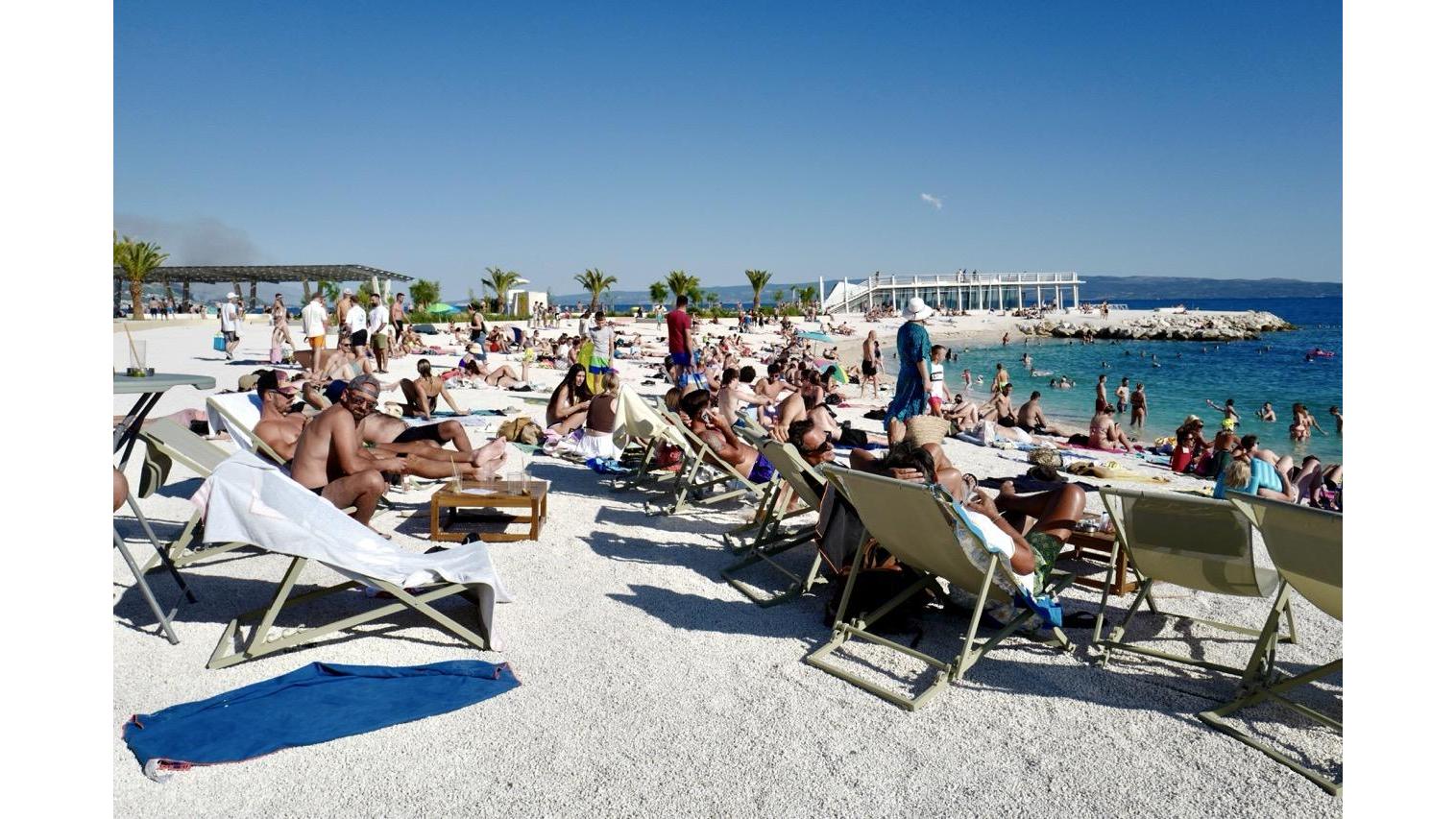 Palma Beach Club Pop-up Spritz Bar