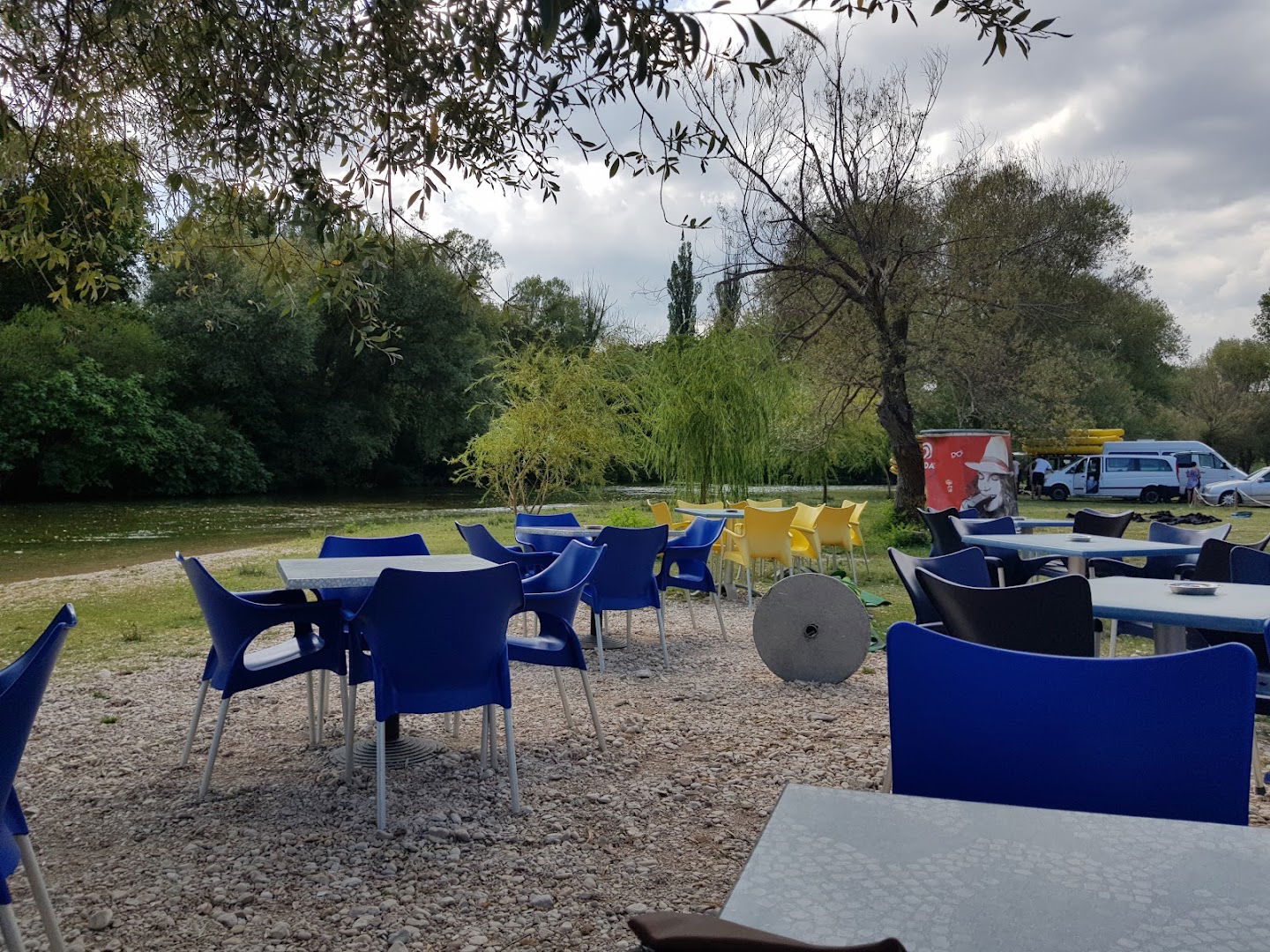 Caffe bar RESTAURANT "Zlatna dolina"