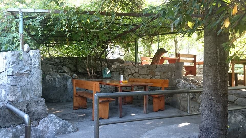 Konoba Roko, Gornja Brela