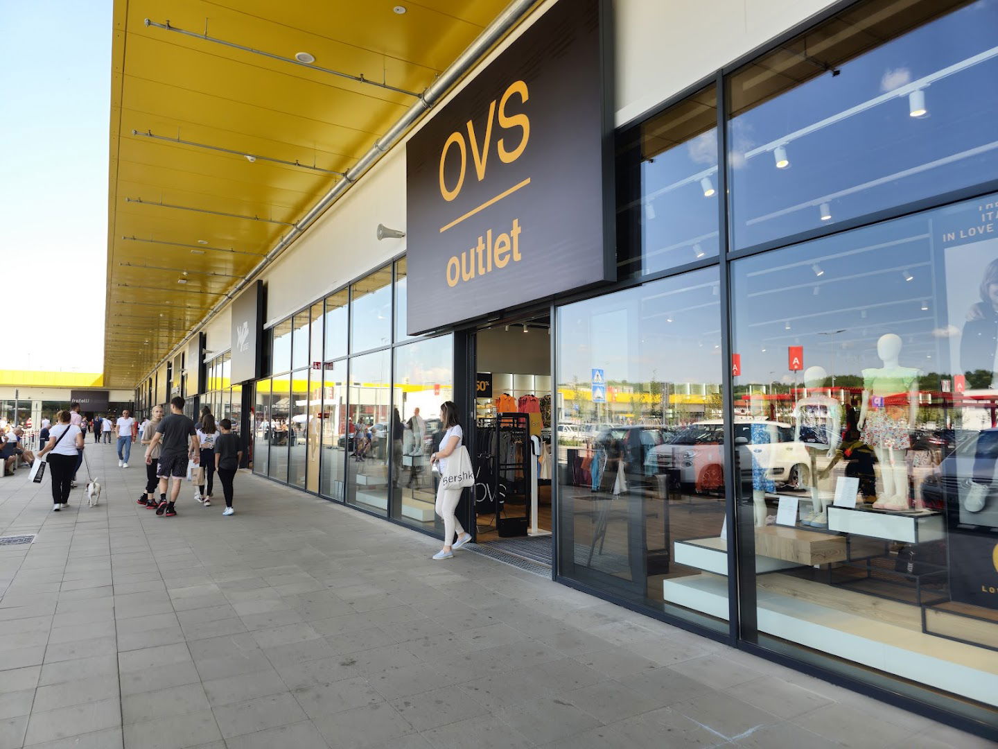OVS Outlet
