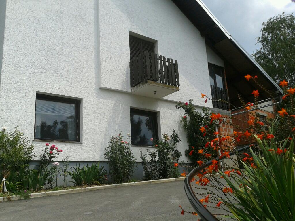 Obiteljski dom za starije i nemoćne Kosak