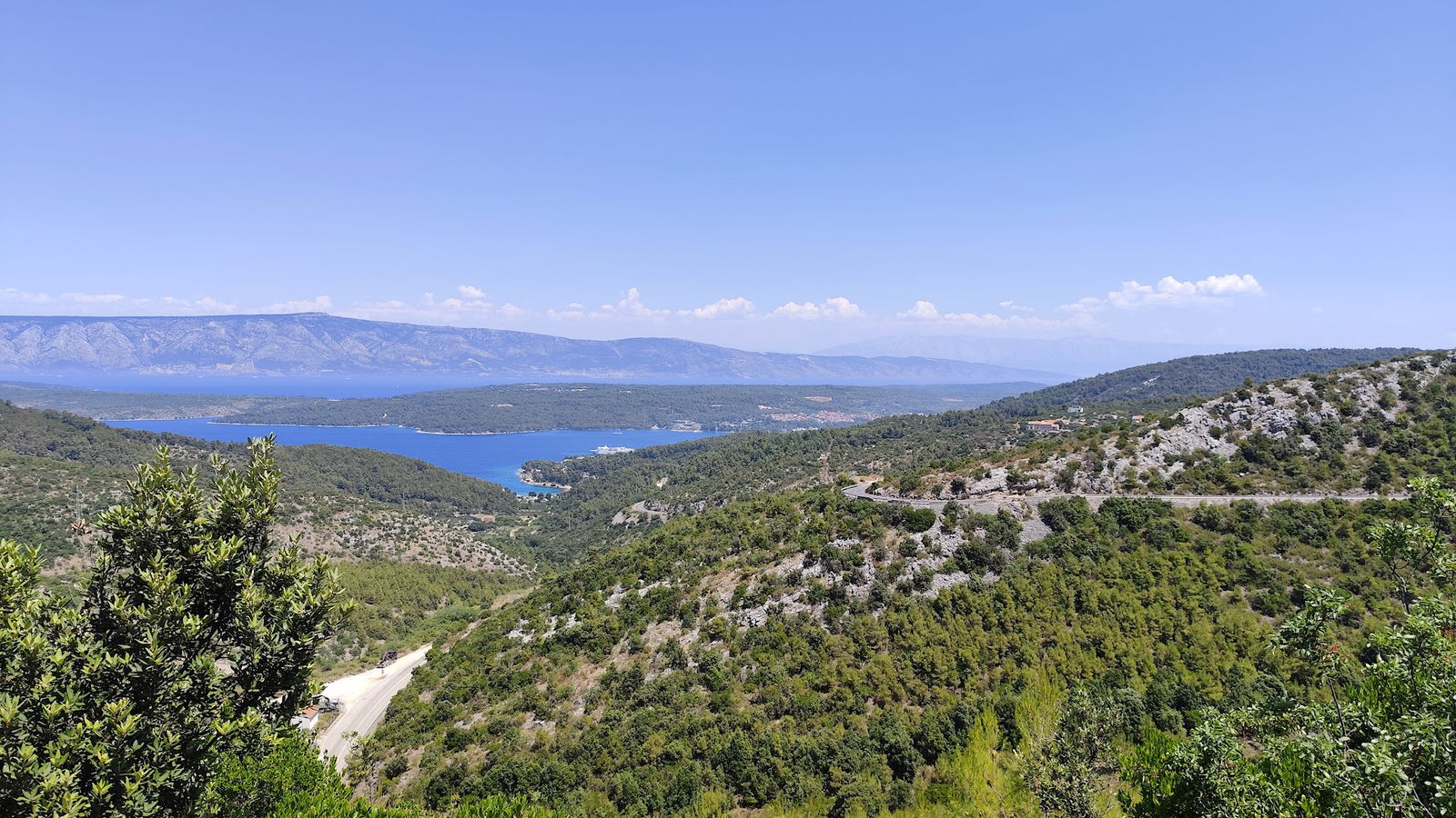 Vyhlídka na zátoku Stari Grad