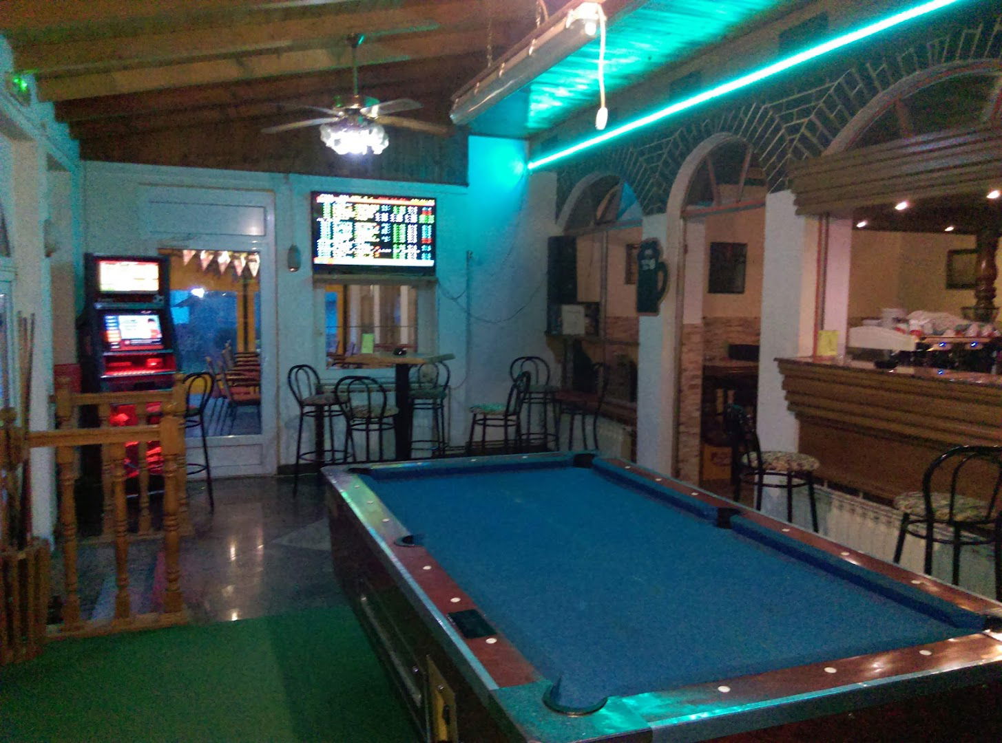 Caffe Bar Belfast Pub