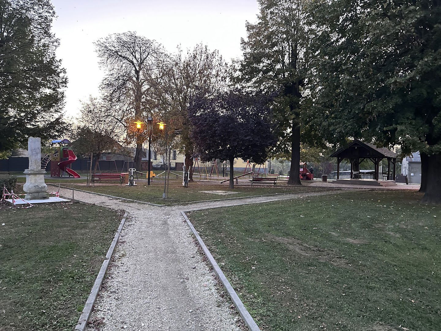 Dječje igralište "Pod Lipama"