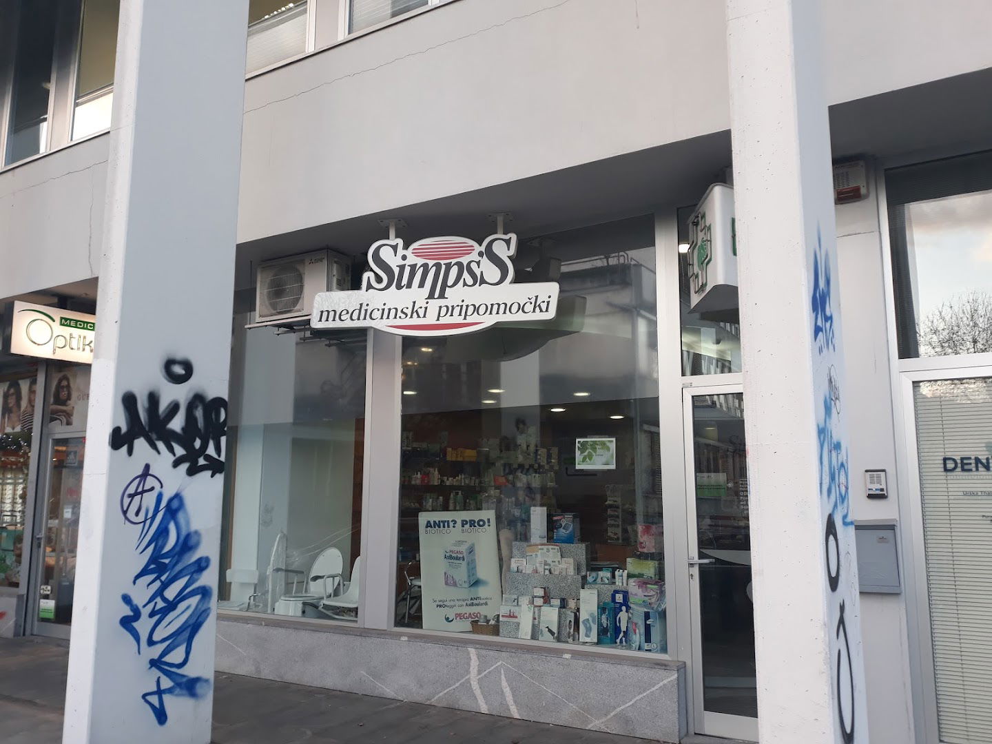 Simps'S podjetje za svetovanje, inženiring, marketing, prodajo in servis, d.o.o., poslovna enota Sanitetni center Simps' s Metelkova