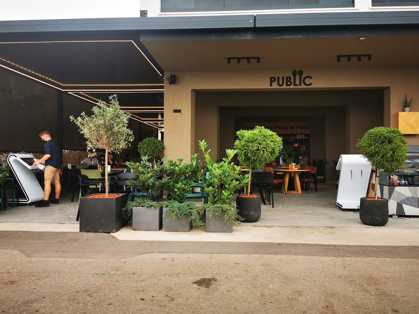 Bistro & Pizzeria Public Mandre