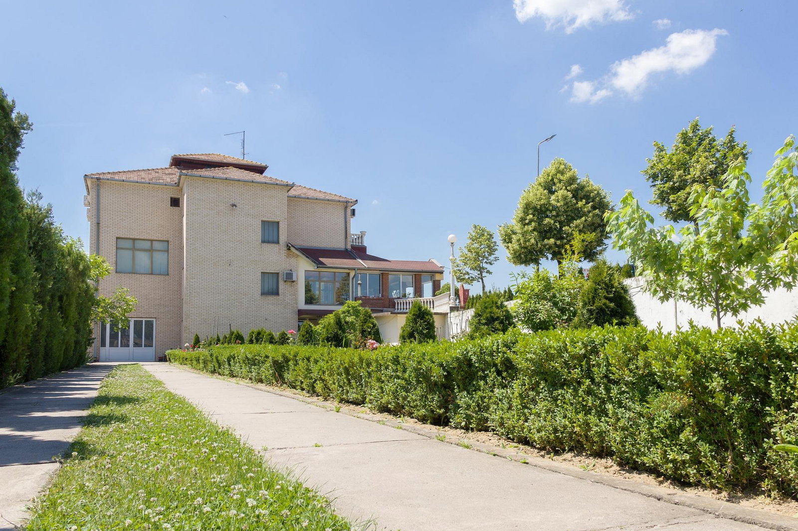 TEKOVINA Guesthouse and restaurant