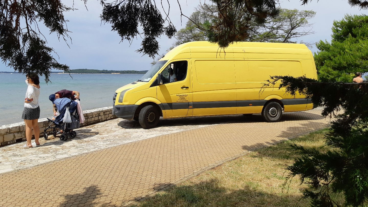 Northwestern d.o.o. tvrtka za prijevoz tereta u unutarnjem i međunarodnom cestovnom prijevozu, Selidba i usluge vezane uz selidbe (pakiranje, organizacija i sl.)