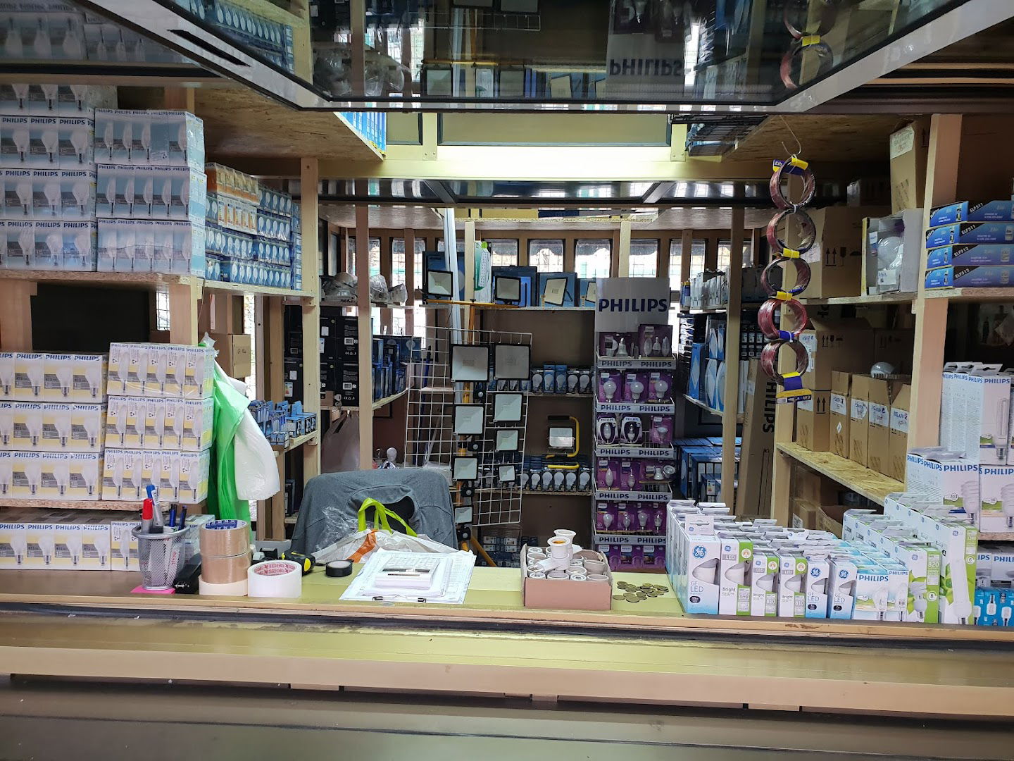 SVE ZA RASVETU S.T.R. "MALA MIA"