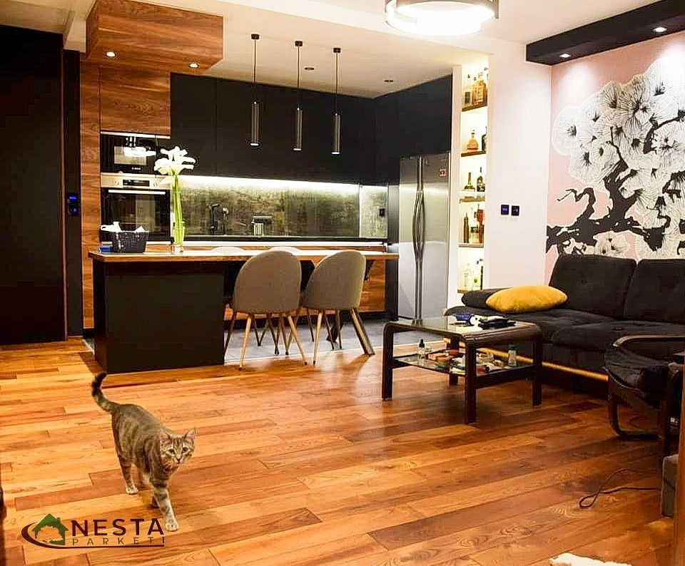 Parketi i laminati „NESTA”