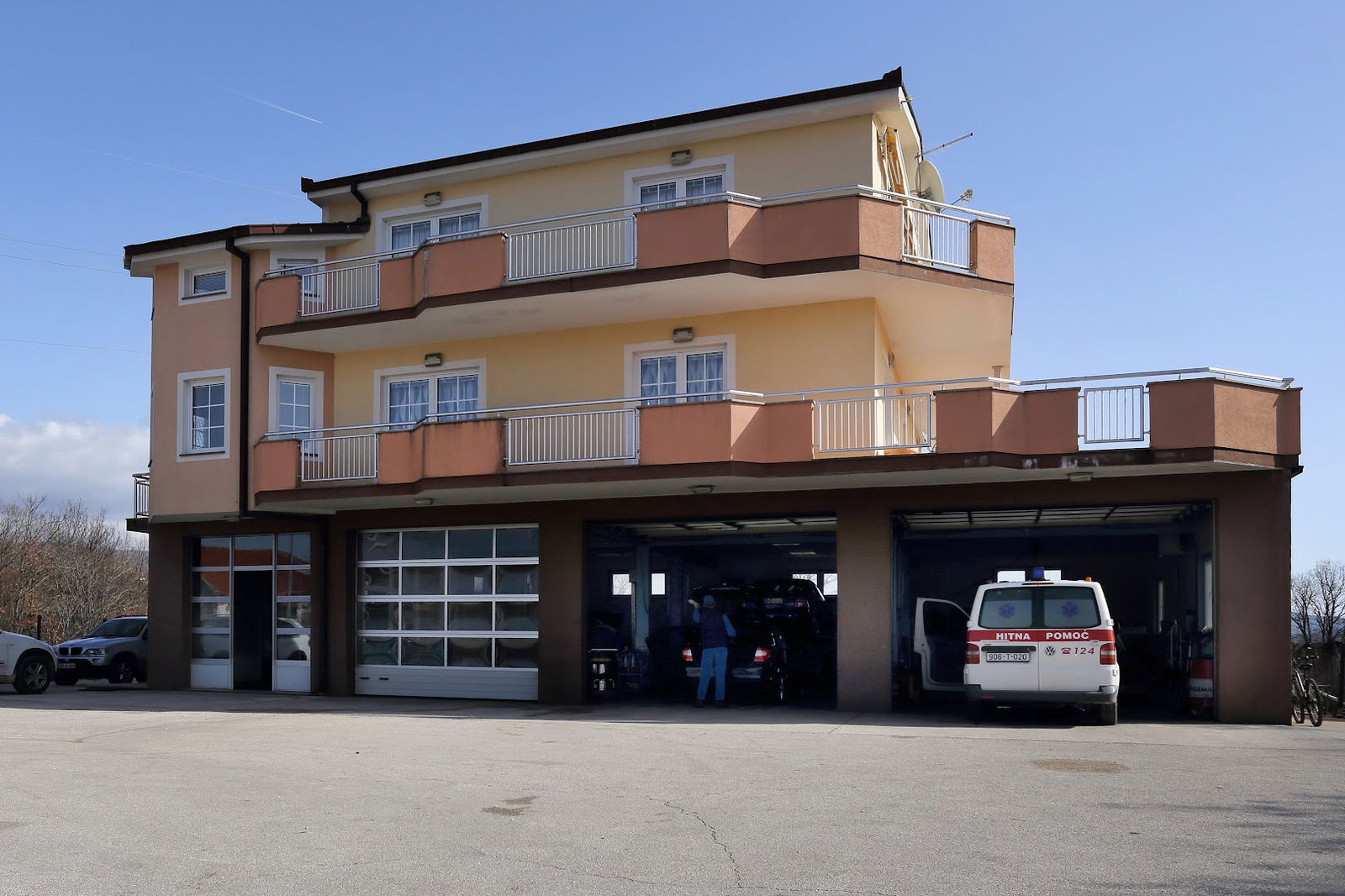 BGL Commerce Rent -a -car