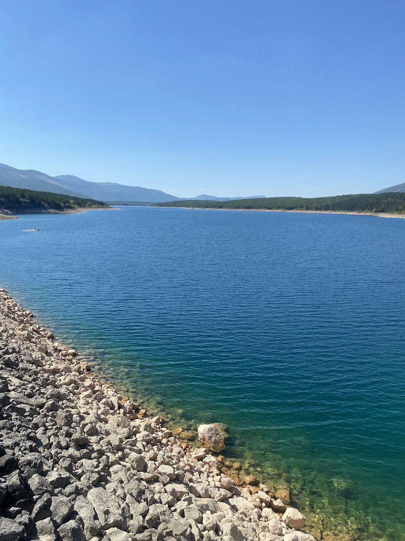 Hidroelektrana Peruća