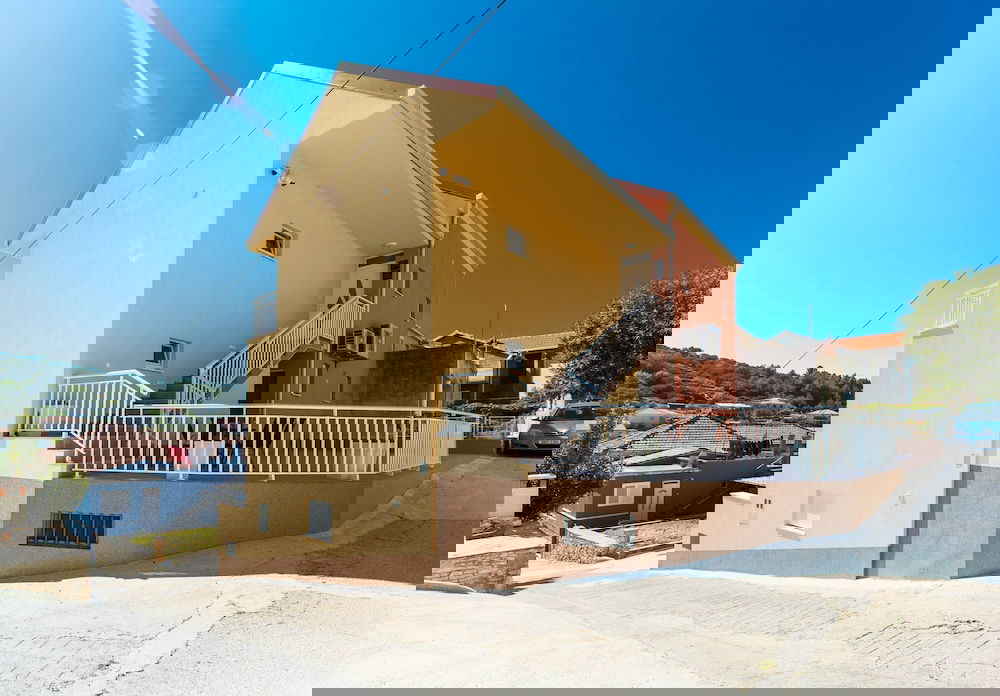 Sunshine Home Apartments