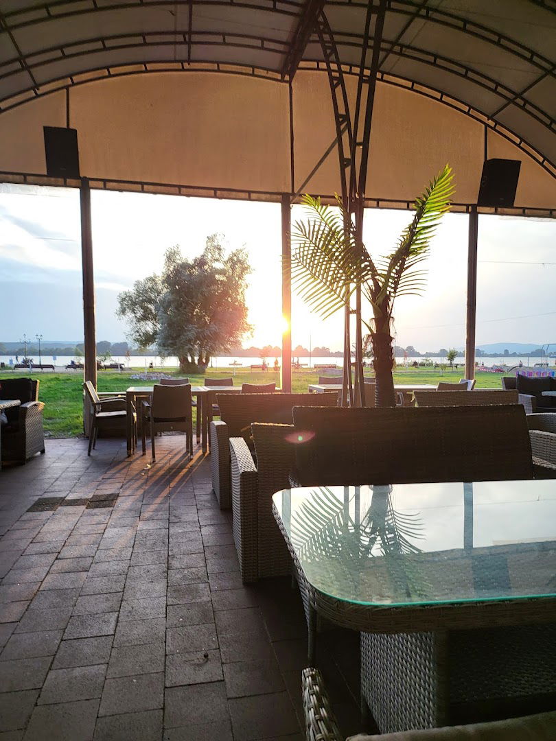 WOW Lounge Bar&Pizza