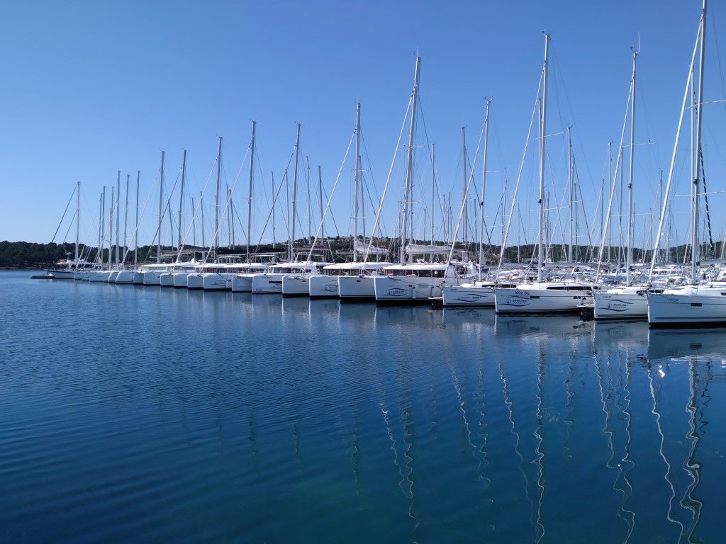 Angelina Yacht Charter Šibenik - Marina Mandalina