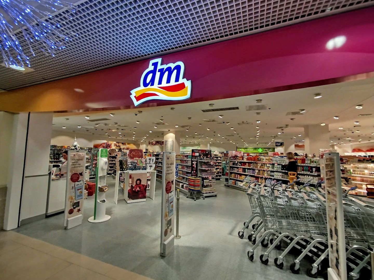 DM Drug Store