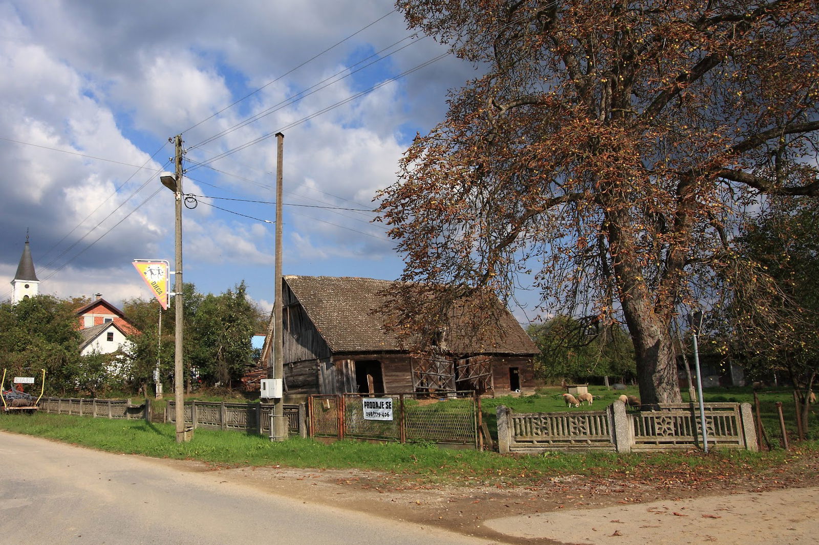 Posavski Bregi cemetery