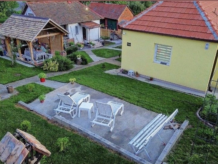 Čajića avlija Konatice