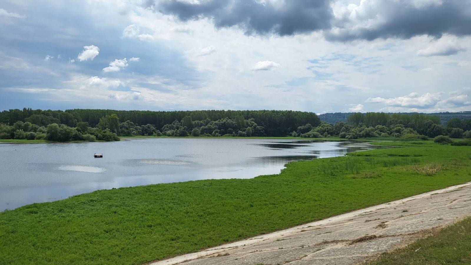Lake Provala, Pločica