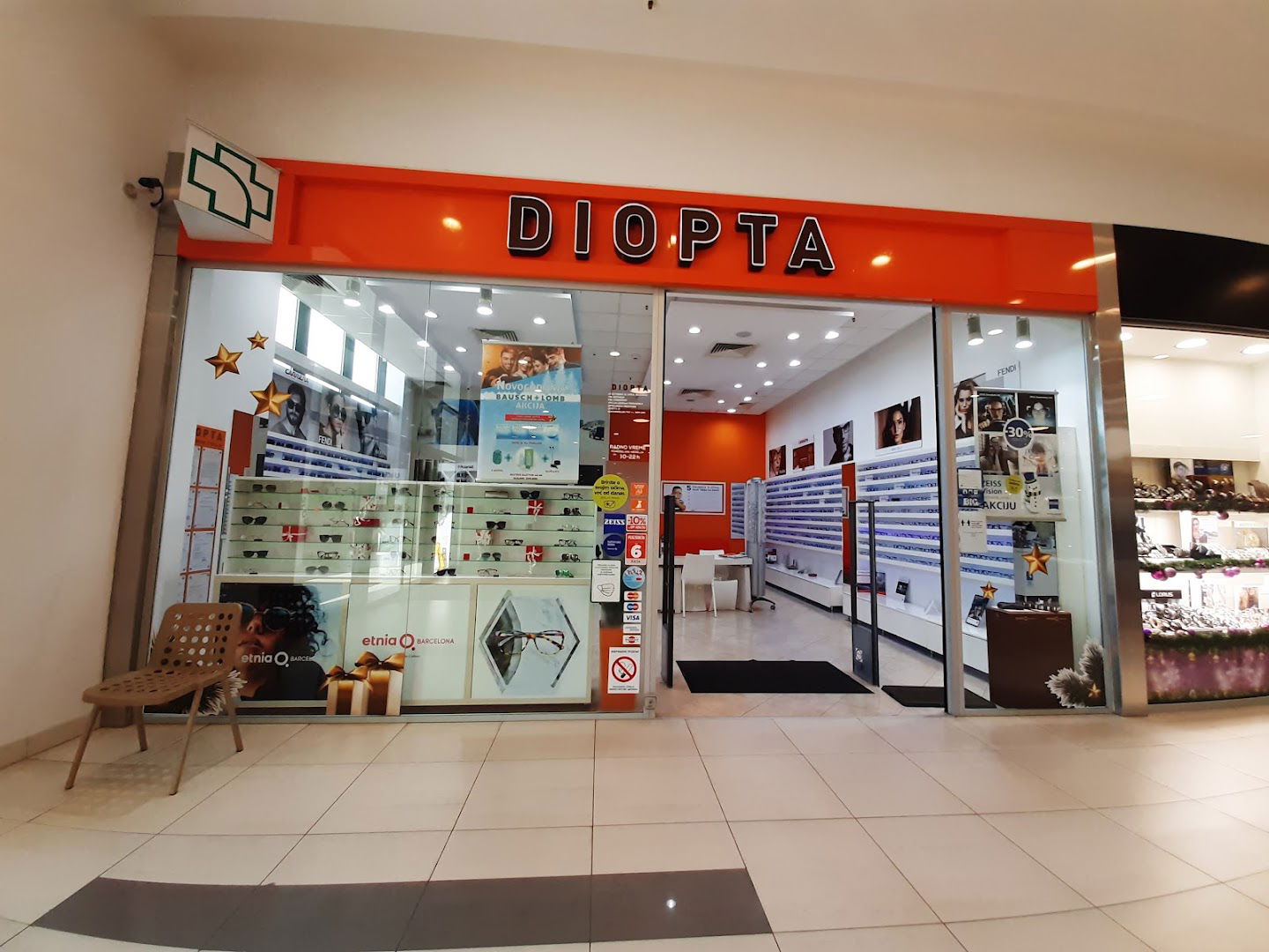 DIOPTA BIG Shopping center