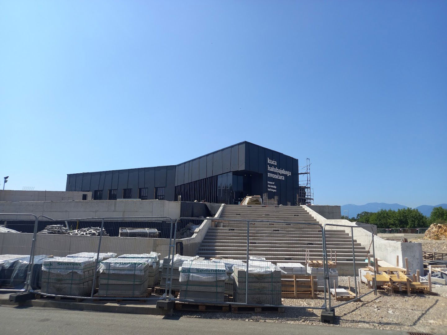 Muzej Kuća halubajskega zvončara / Museum The House of the Halubajski Zvončari Bell Ringers