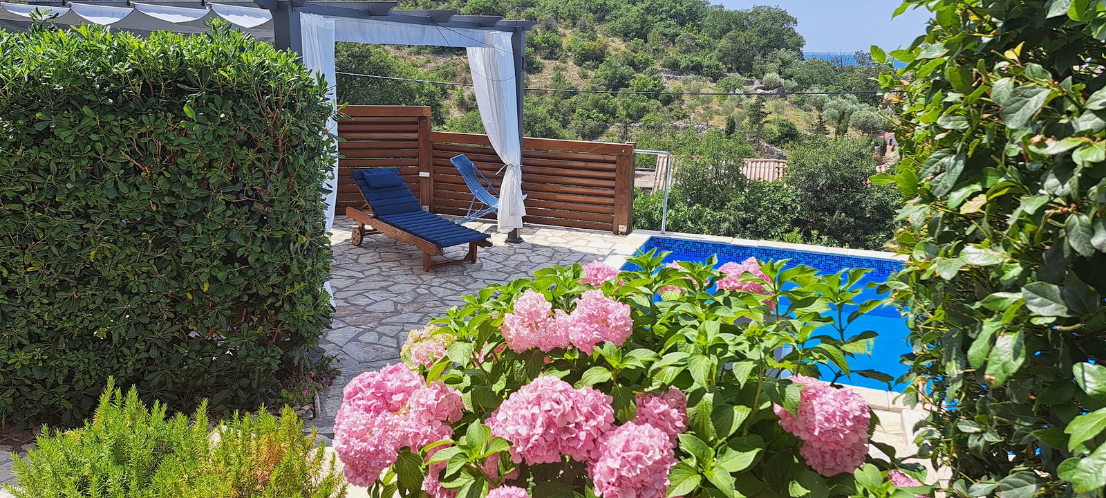 Apartment Rustic Mariva and Mariva