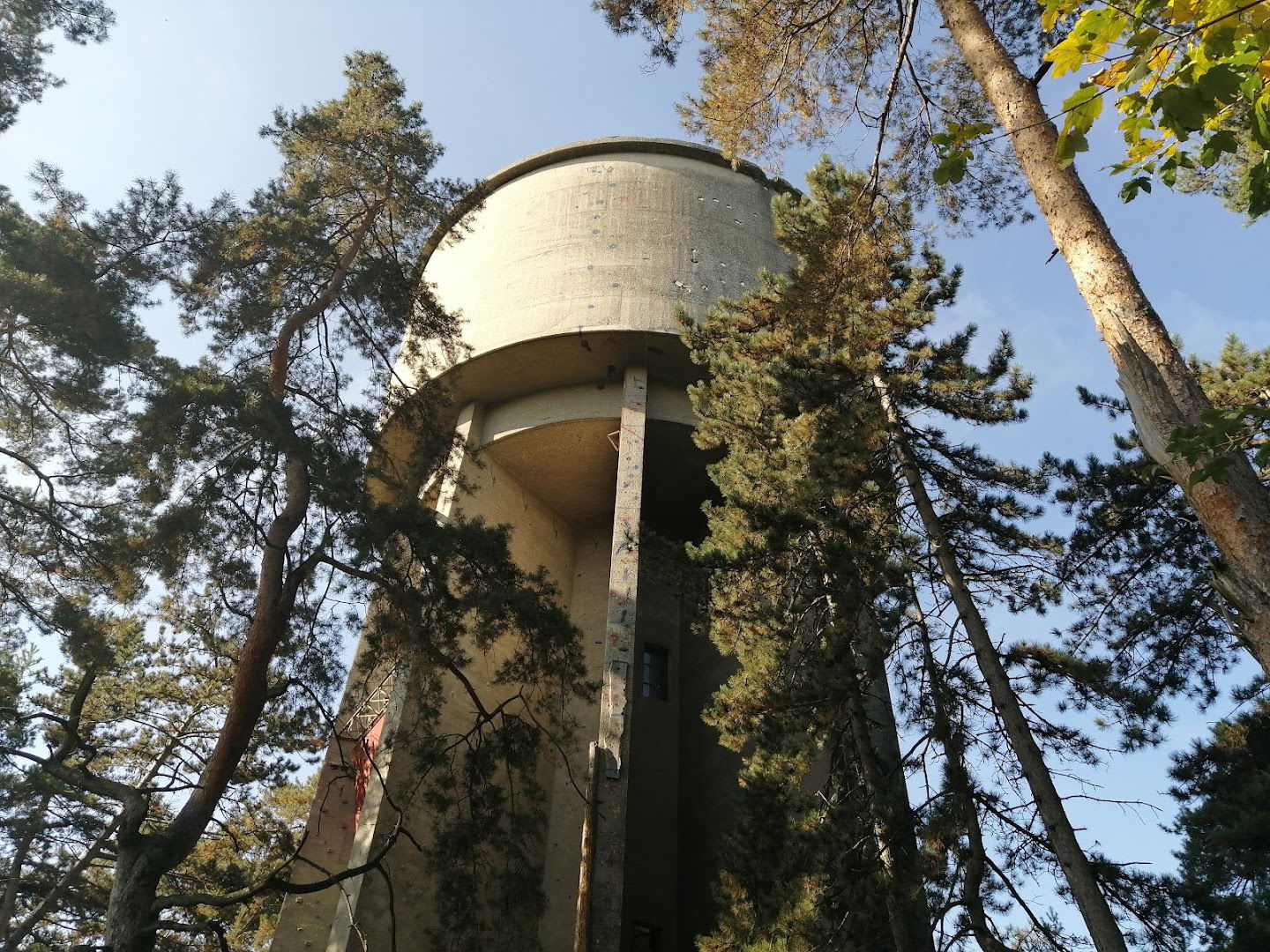 Vodotoranj Borik, climbing wall
